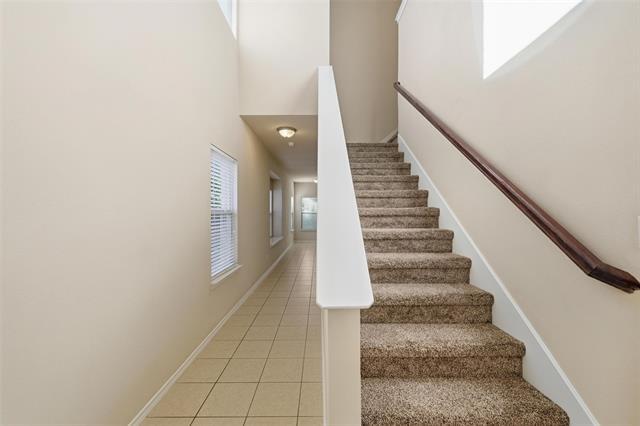Building Photo - 813 Parkplace Ridge