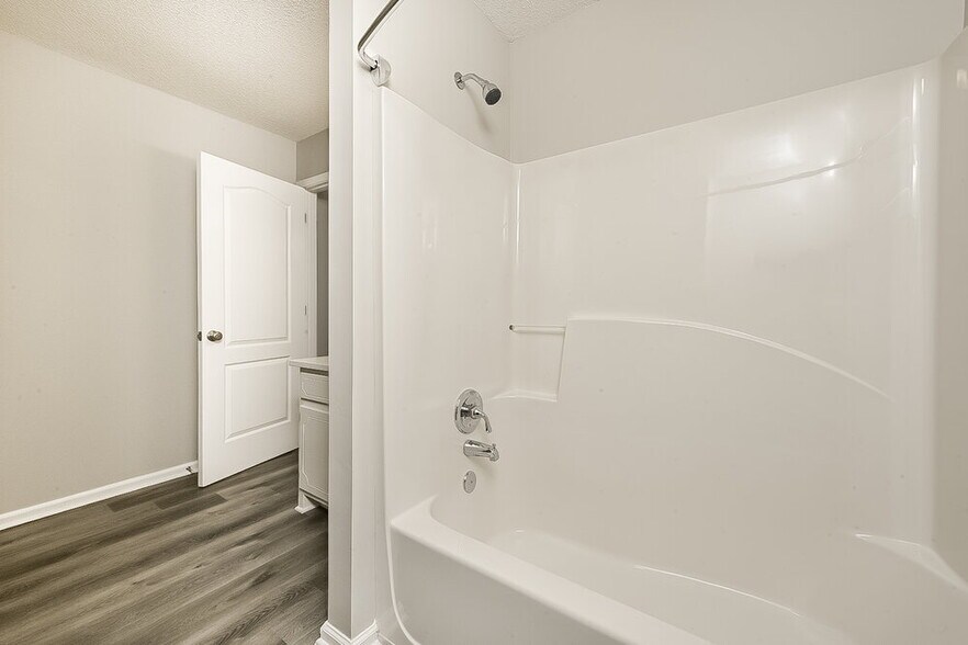 Building Photo - 104 Nanci Ct