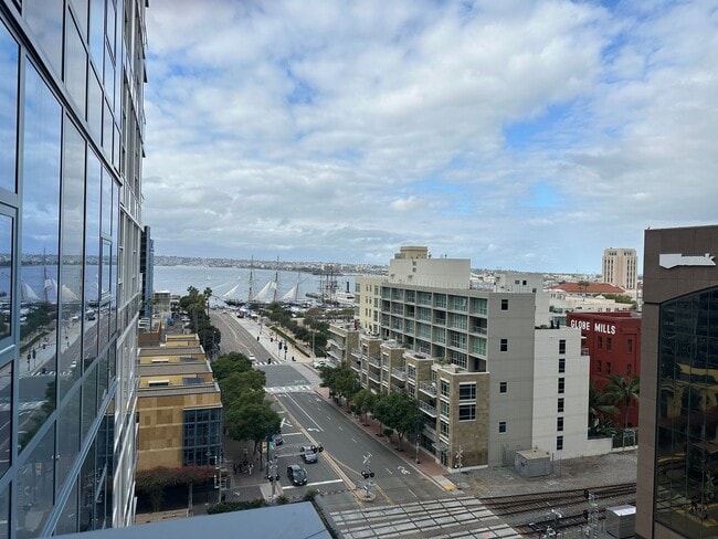 Building Photo - Savina By Bosa, 9th Floor Unit Available March 7th!