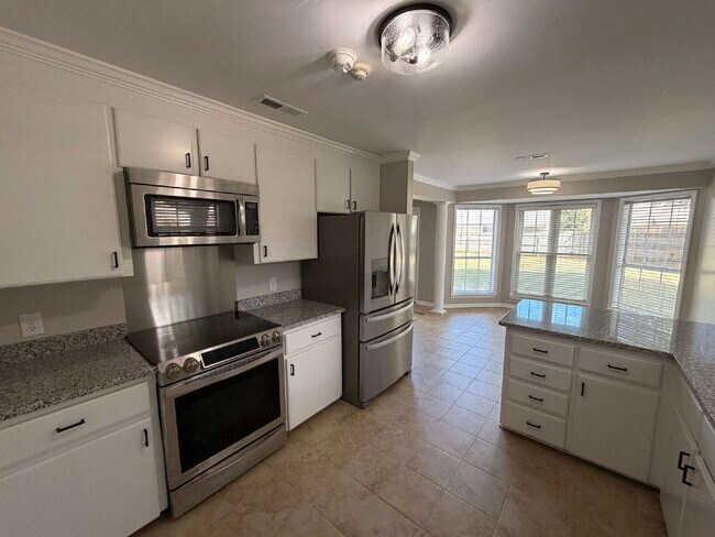 Building Photo - Available for rent in Chapelwood Subdivision