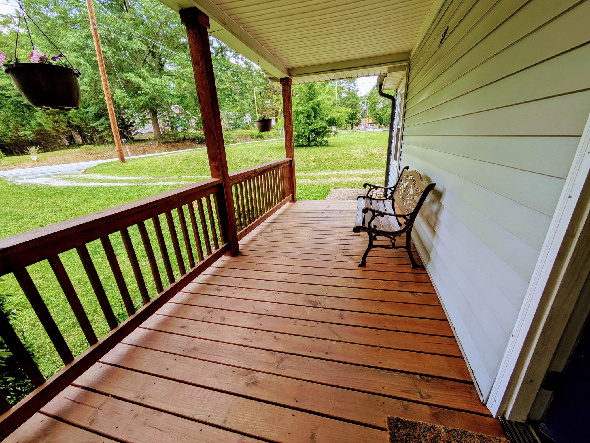 Covered Front Porch - 123 W Marion Rd