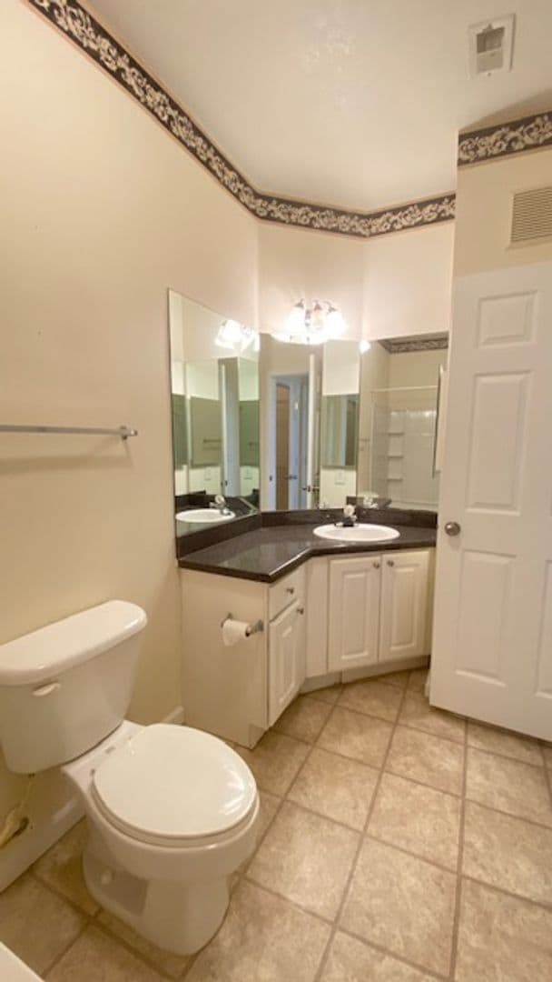 Building Photo - 2 Bed 2 Bath 2nd Floor Condo (Palms of Cortez)