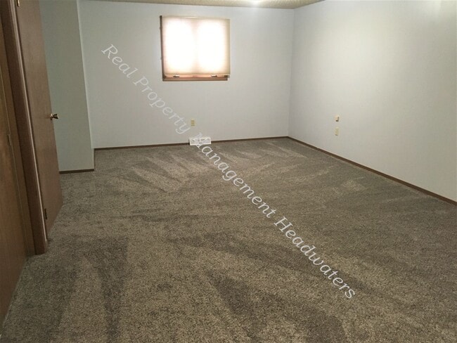 Building Photo - 3 Bedroom 2 Bath Pet Friendly House for Rent