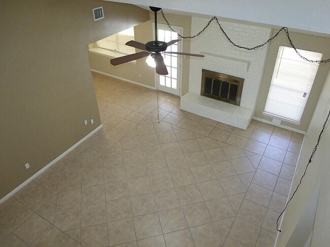 Building Photo - 3515 Hidden Pines Dr