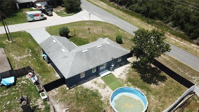 Building Photo - 3048 Bonkirk Dr