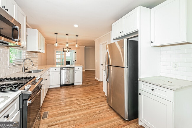 Building Photo - 1512 Knollwood Terrace