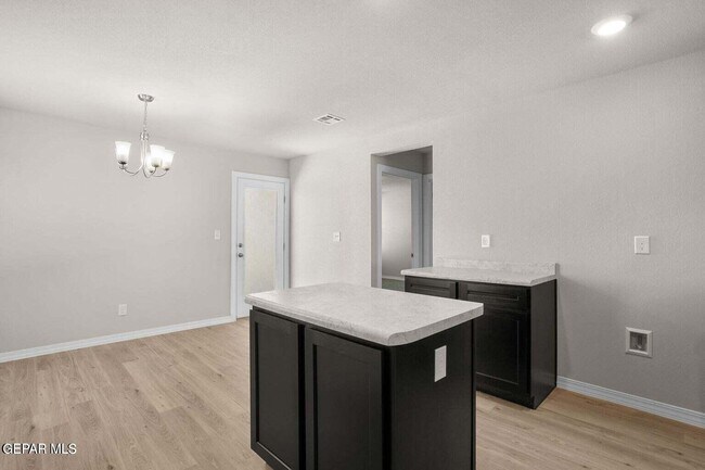 Building Photo - 14581 Firewheel Ave