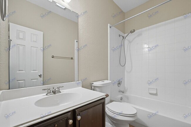 Building Photo - 4515 Sawgrass Dr
