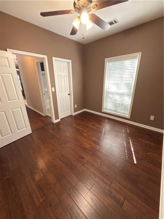 Building Photo - 5706 Amberside Ln NE