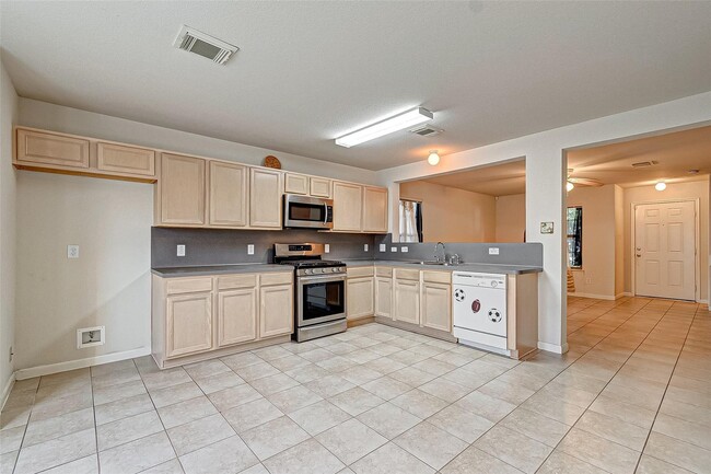 Building Photo - 2642 Skyview Trace Ct