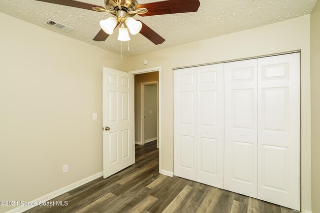 Building Photo - 456 SW Molloy St