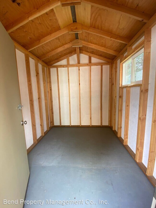 Building Photo - 3 br, 1 bath House - 1459 NW Kingston