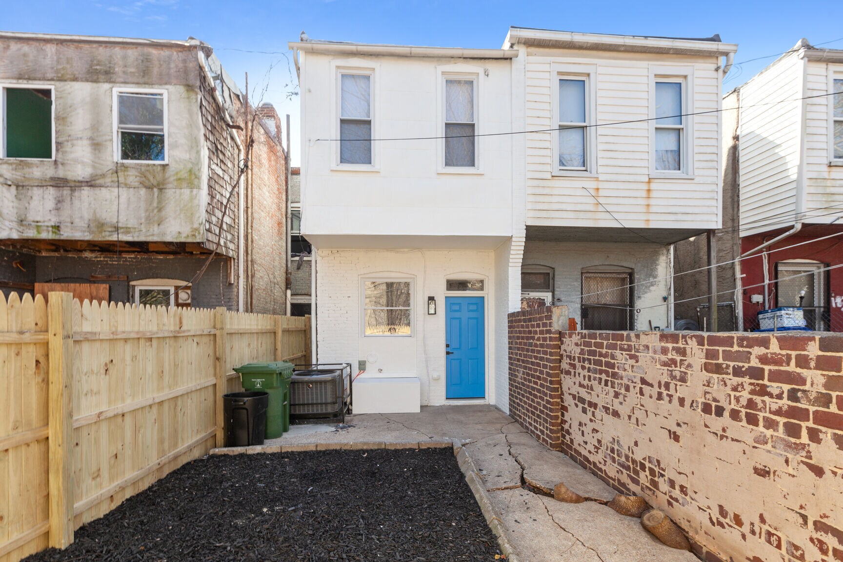Building Photo - 1834 W Fayette St