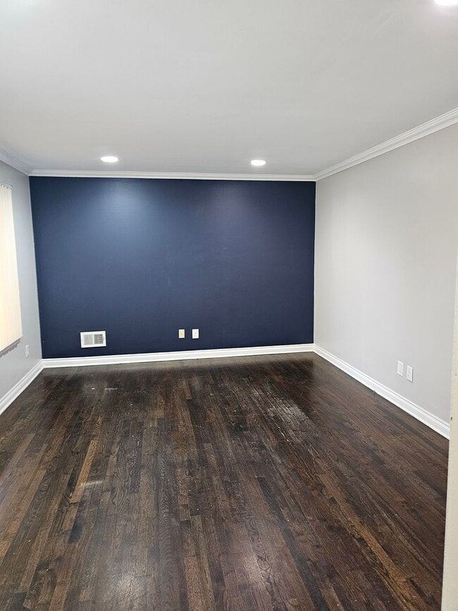 Building Photo - 26311 Lorenz St