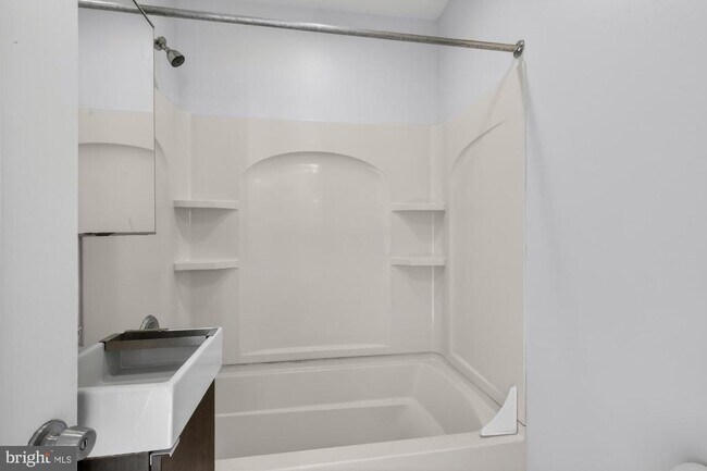 Building Photo - 1600 Frankford Ave