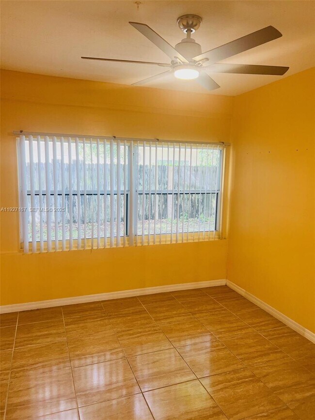 Building Photo - 850 SW 50th Terrace