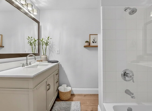 Building Photo - 2032 Alta Meadows Ln