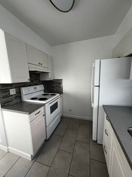 Building Photo - 2435 W 227th St