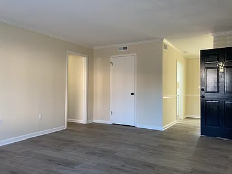 Building Photo - 1 Bedroom in Greenville