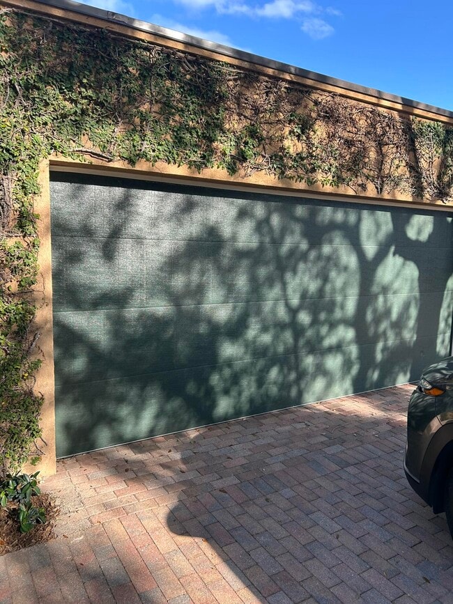 Building Photo - 11627 SE Florida Ave