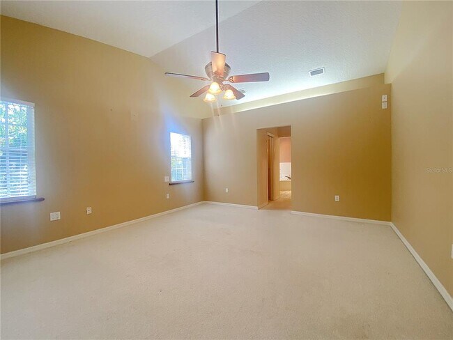 Building Photo - 994 Country Lake Cir