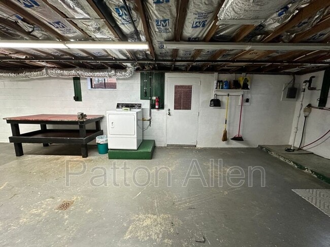 Building Photo - 35 Olivette Rd