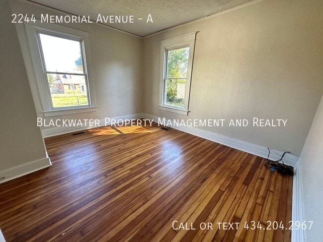 Building Photo - 2244 Memorial Ave