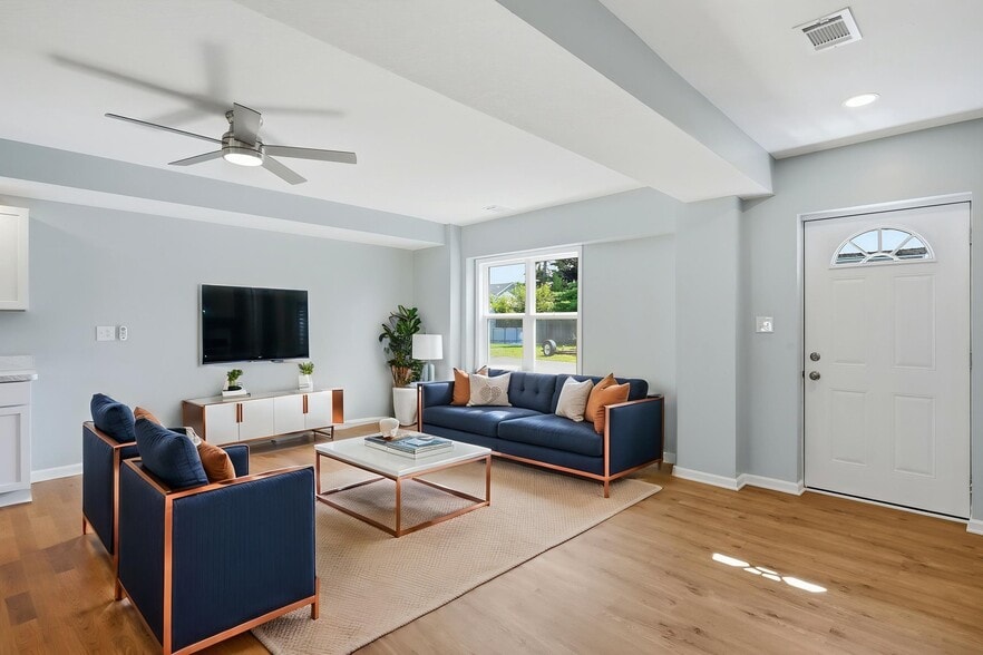 Family Space for your furniture - 720 Hurd Ave