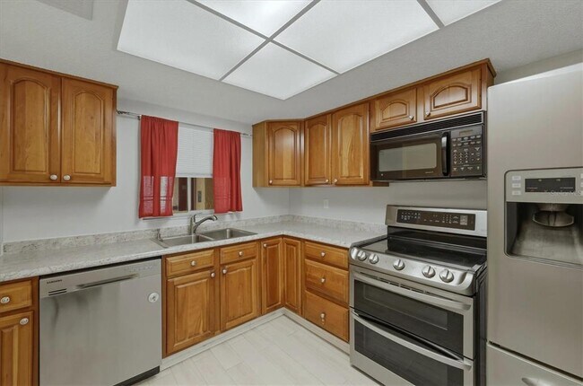 Building Photo - 4143 Heron Way