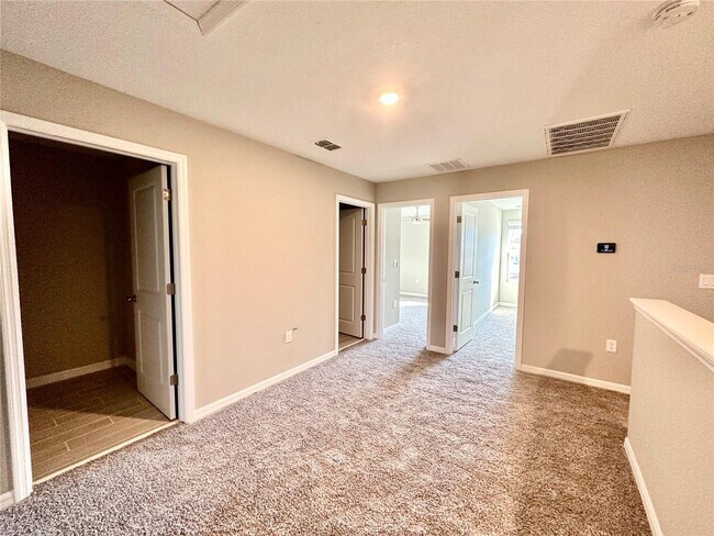 Building Photo - 5852 Ocean Isle Dr
