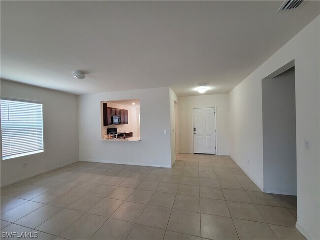 Building Photo - 1230 NW 19th St