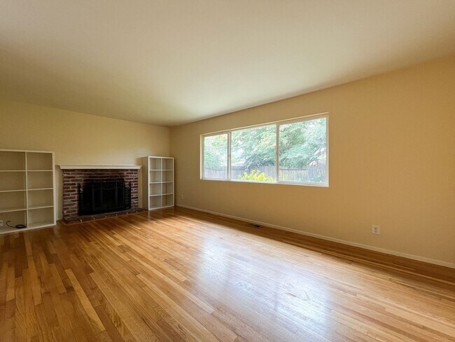 Building Photo - Charming Three Bedroom Home in North Napa