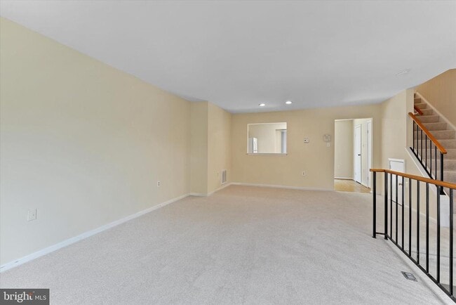 Building Photo - 7385 Emerald Dr