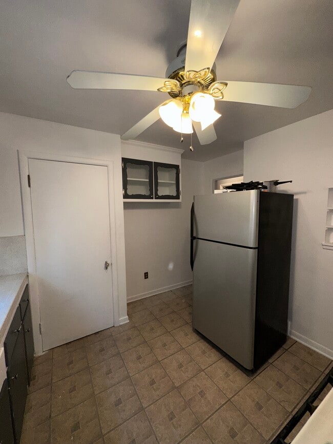 Building Photo - 20109 Stotter St