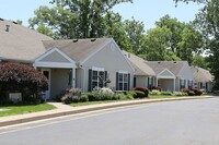 Building Photo - CREEKSIDE VILLAS