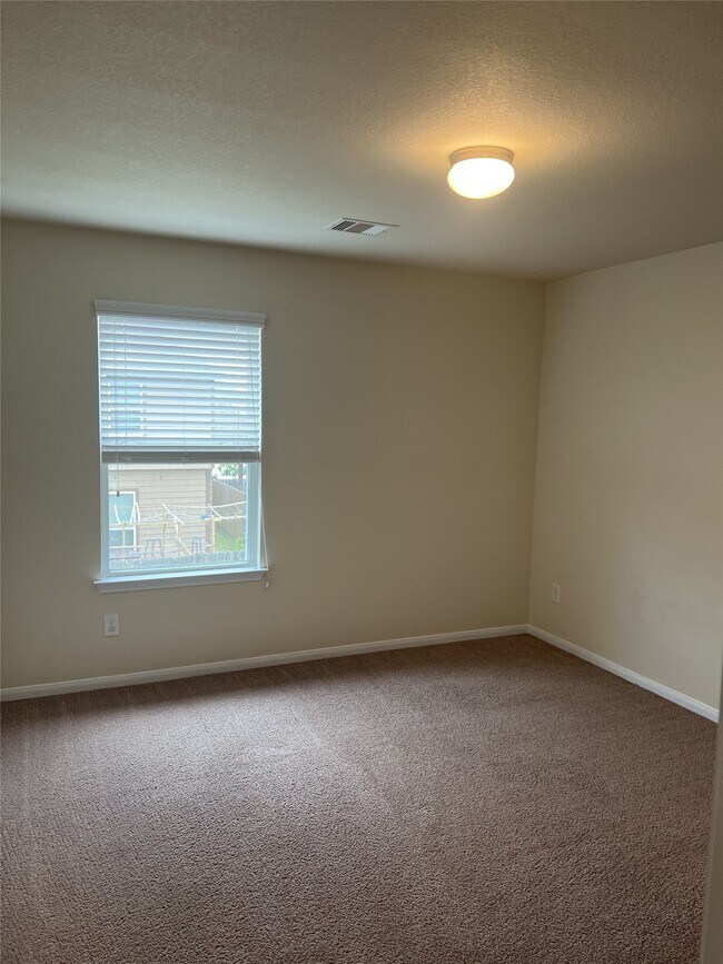 Building Photo - 10523 Chestnut Path Way