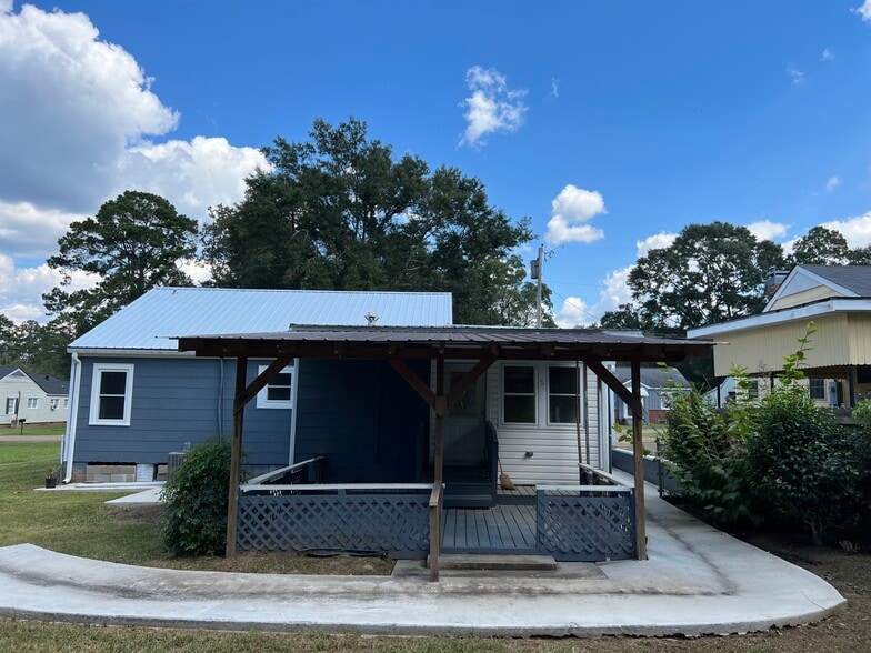 Building Photo - 519 Lakeview Ave