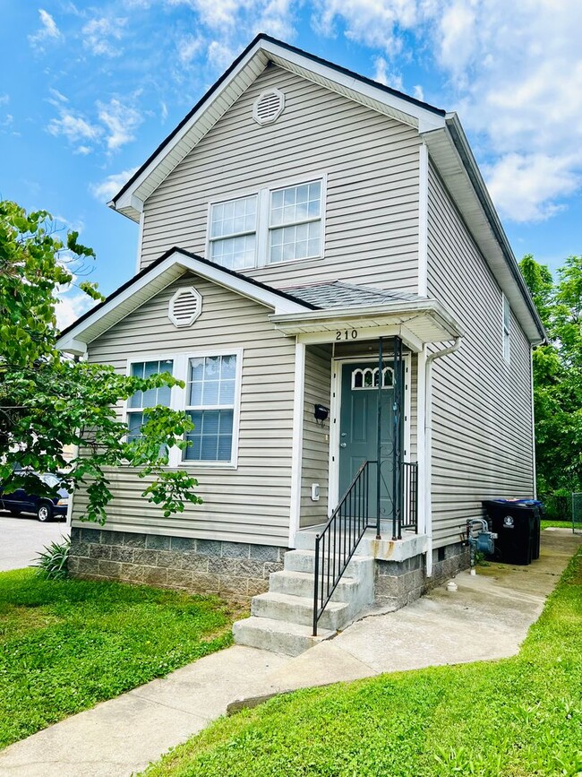 Building Photo - Three Bedroom/Two Full Bath House in West ...