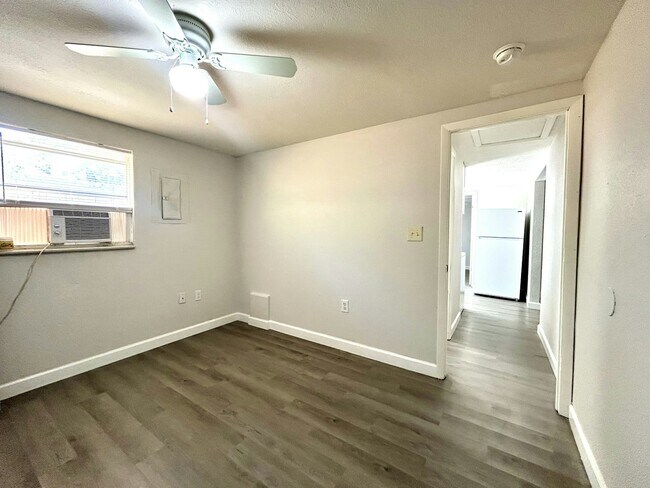 Building Photo - 8220 Krag Dr