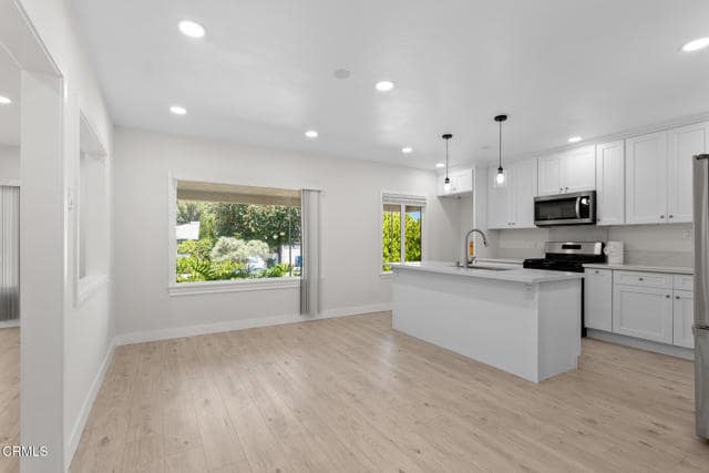 Building Photo - 4110 Verdugo View Dr