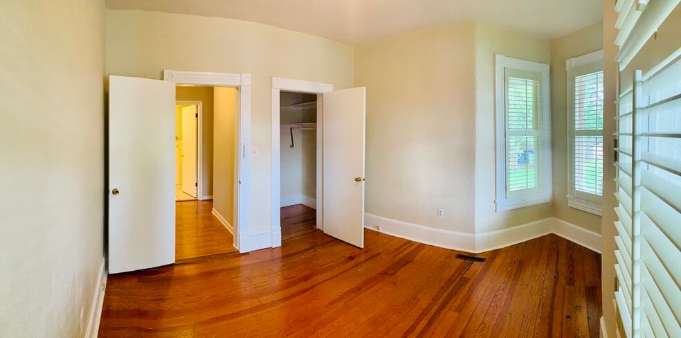 Building Photo - 538 E Market St