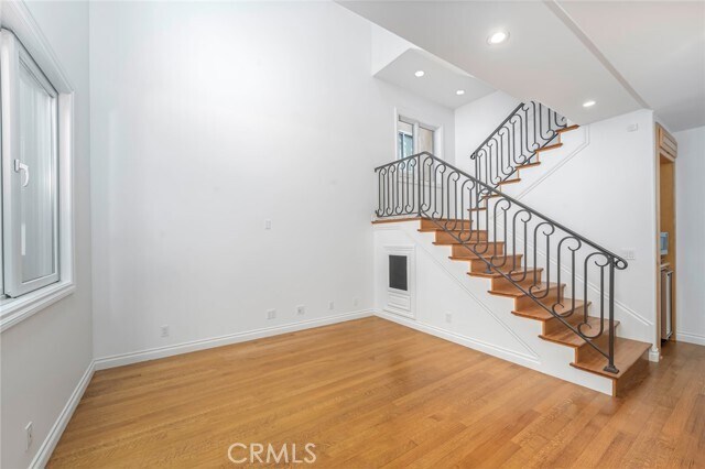 Building Photo - 119 Opal Ave