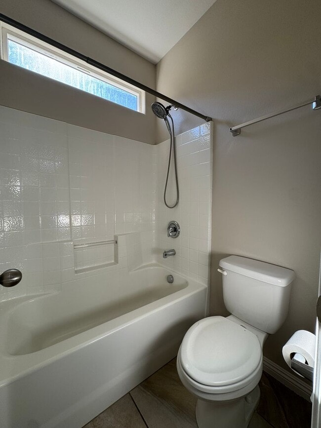 Building Photo - Gorgeous 3 Bed Single Story Home in Henderson - MOVE IN SPECIAL!!! 1/2 OFF 1ST MONTHS RENT OAC IF...