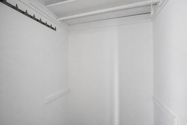 Building Photo - Charming 3BR Duplex in Los Angeles