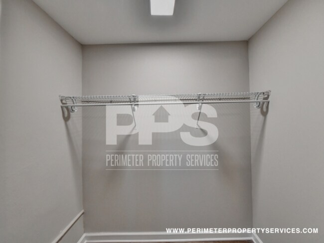 Building Photo - Old 4th Ward Flats New unit available! Com...