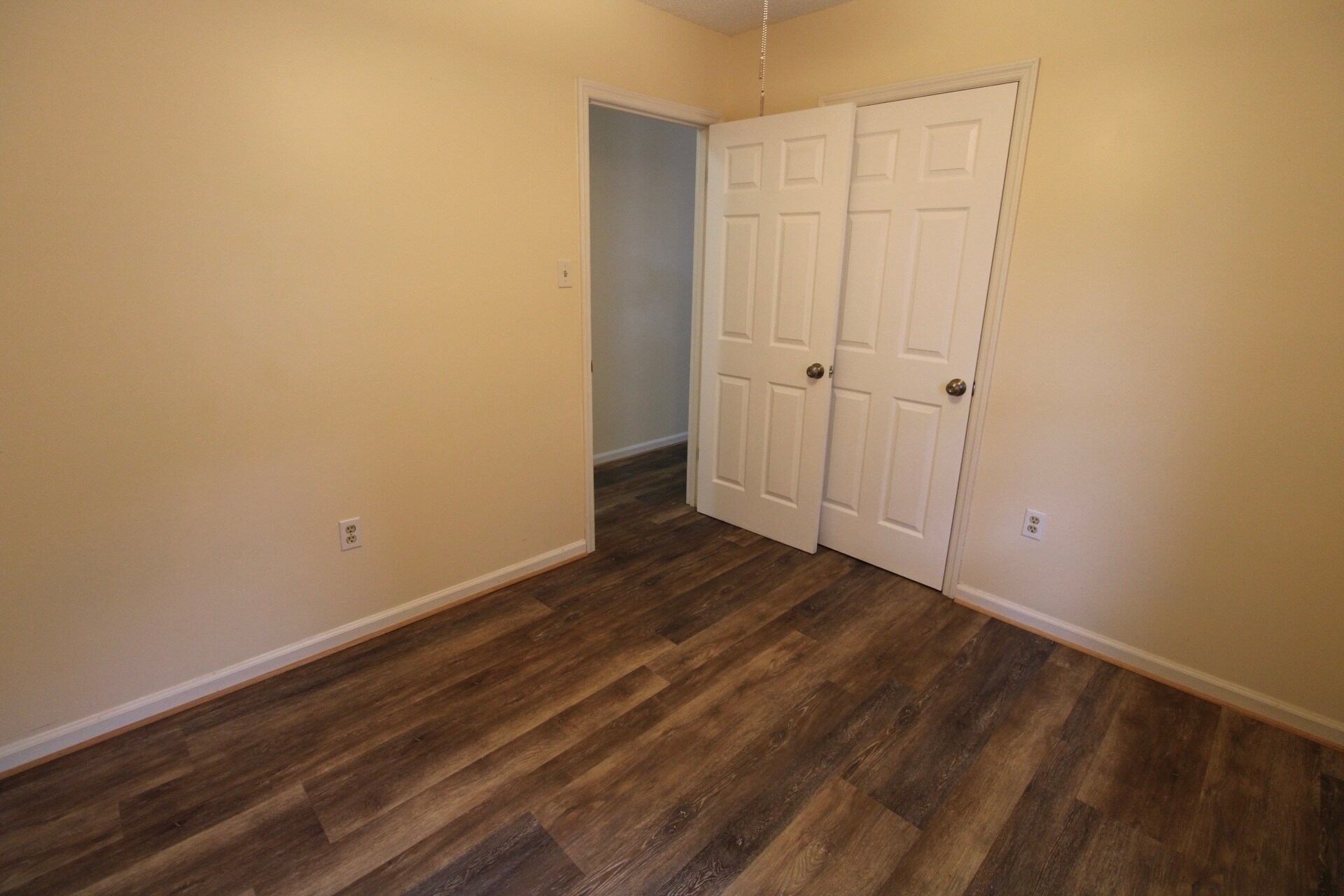 Building Photo - 12 King Arthur Pl