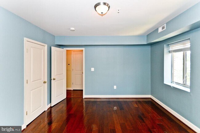 Building Photo - 5401 9th St NW