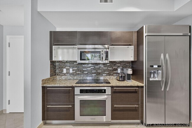 Building Photo - 550 Okeechobee Blvd