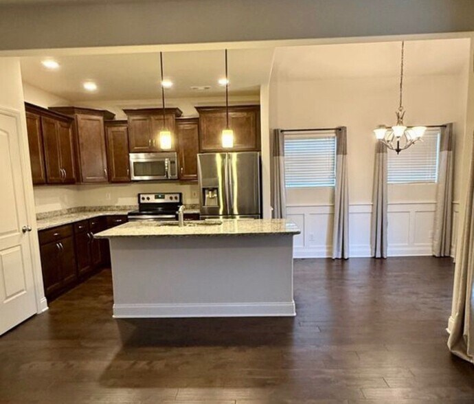 Building Photo - 4012 Lexie Ln