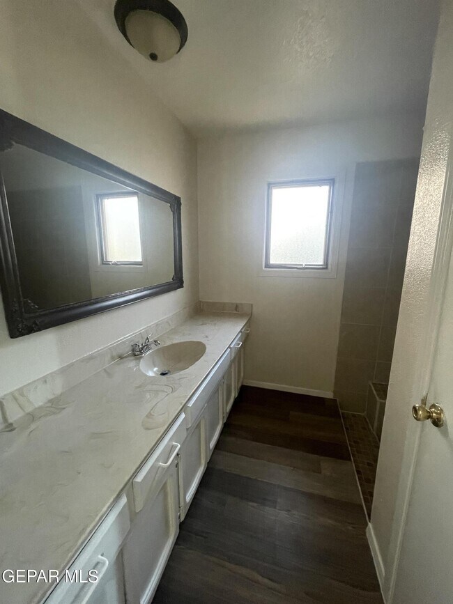 Building Photo - 1382 Adabel Dr